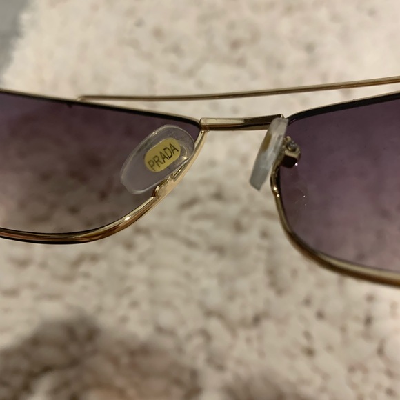Prada sunglasses - Picture 3 of 6